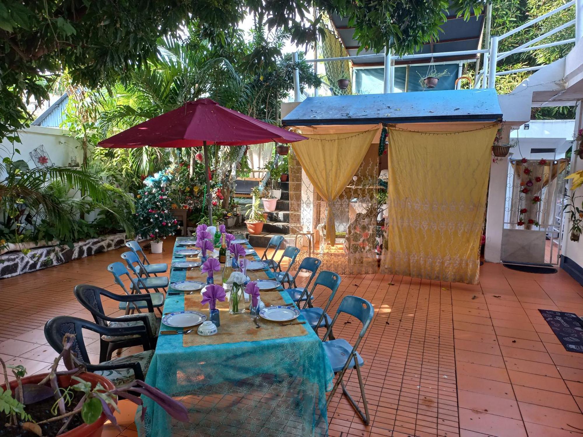 Open Air Café&Apartment Port Louis Exterior foto